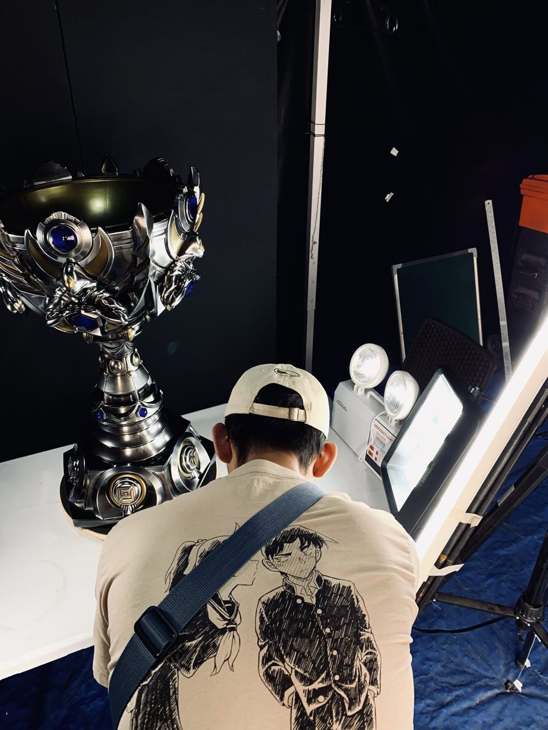 Mokee at work, photographing a finished trophy